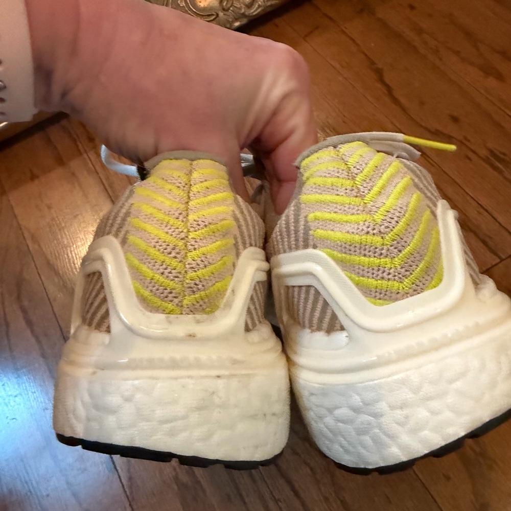 adidas Women's Ultraboost Stella McCartney - Picture 3 of 7